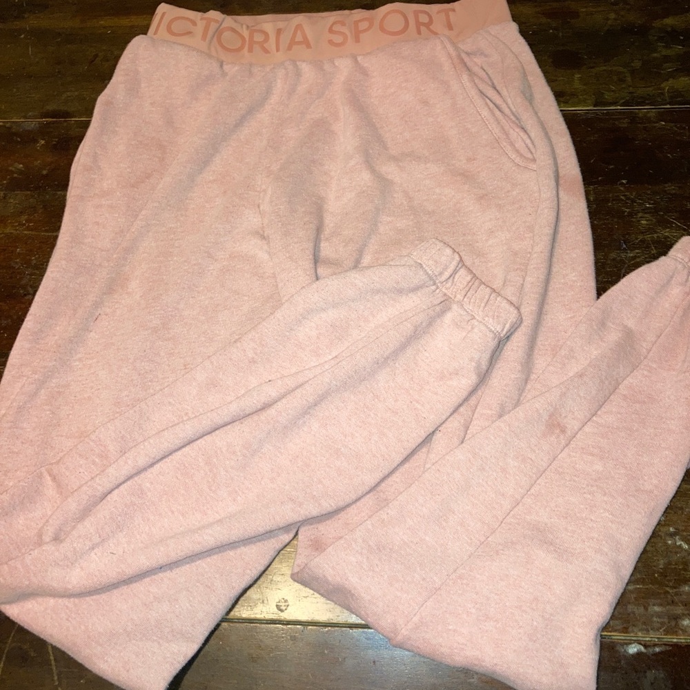 Victoria’s sport joggers PENDING PUT IN OFFERS